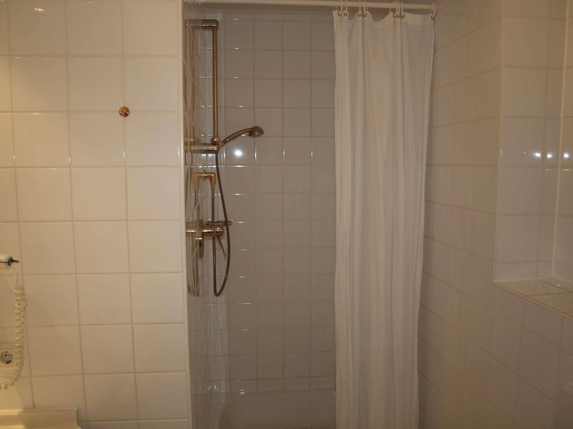 Hotel & Restaurant Bellevue Schmoelln Экстерьер фото